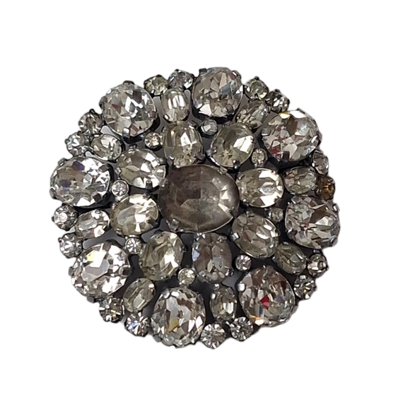 Jewelry - Vintage Czechoslovakia Silver Tone And Clear Crystal 1" Brooch Signed